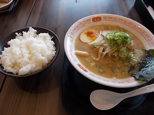 餃子の王将ラーメン ライス(大)