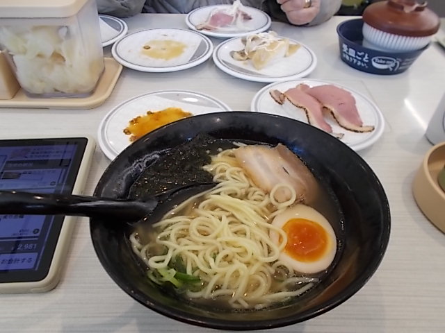 寿司やラーメン