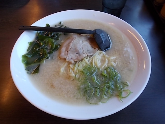 ラーメン中